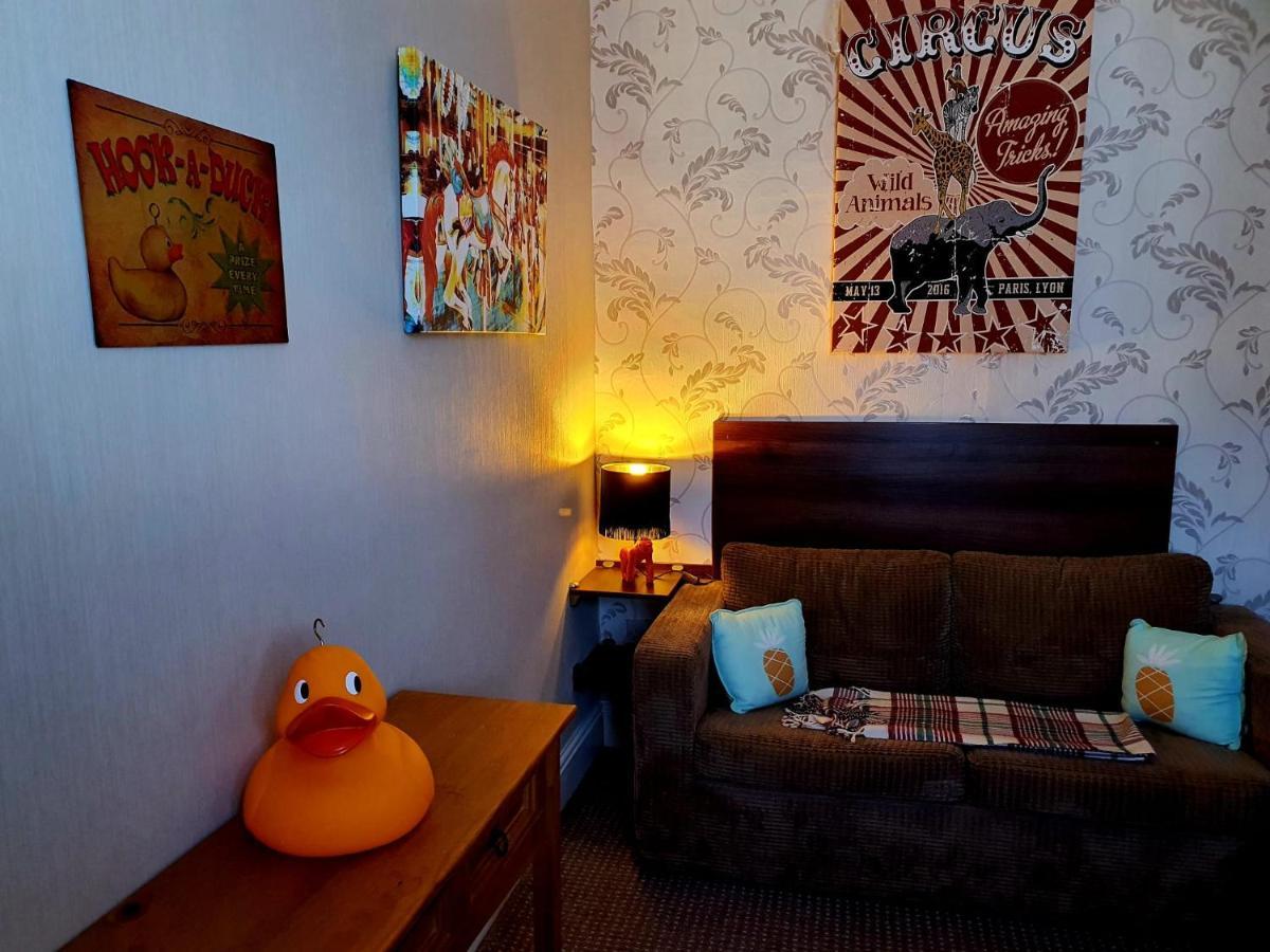 Bed and Breakfast Gabrielles Blackpool Esterno foto