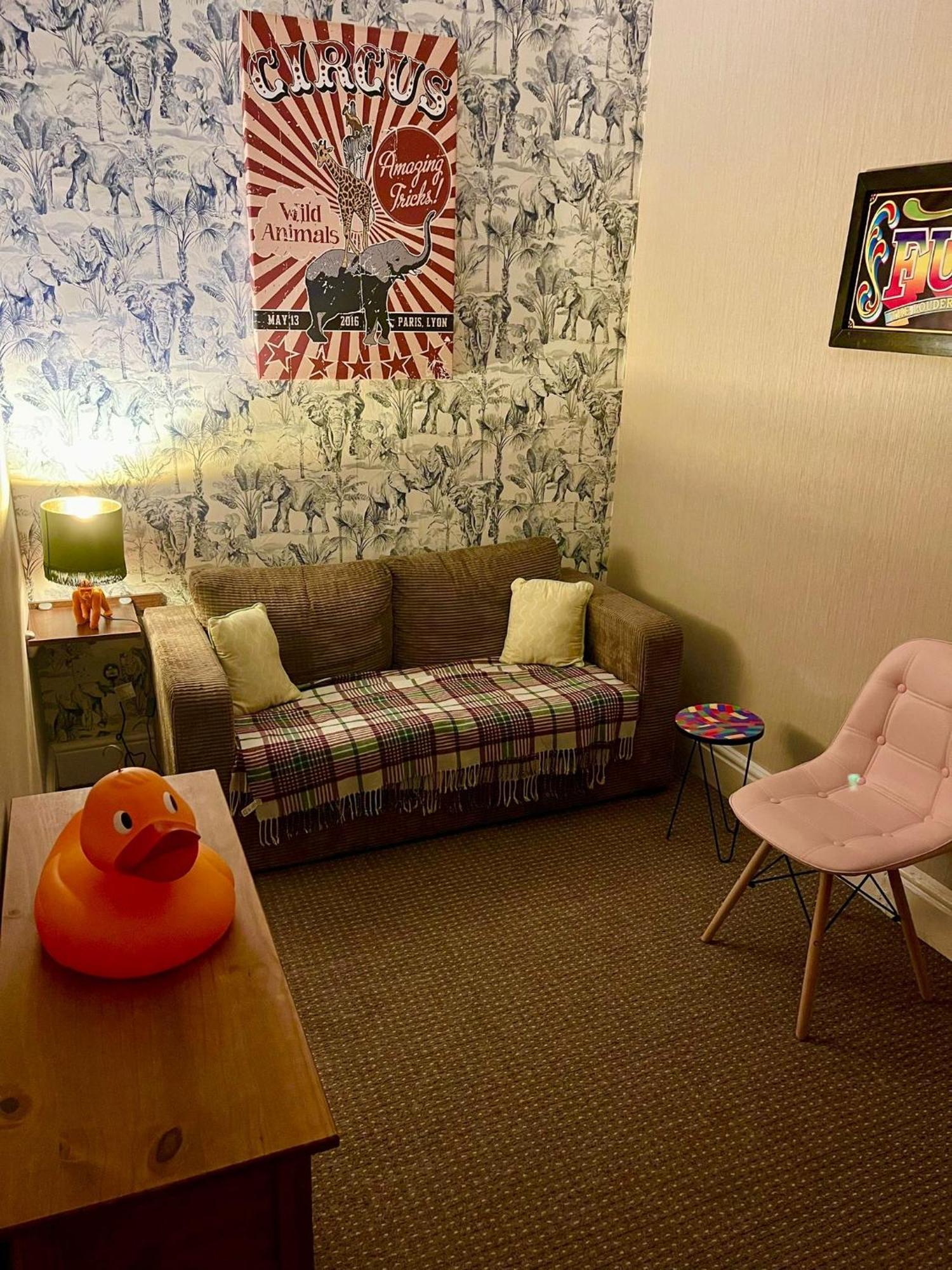Bed and Breakfast Gabrielles Blackpool Esterno foto