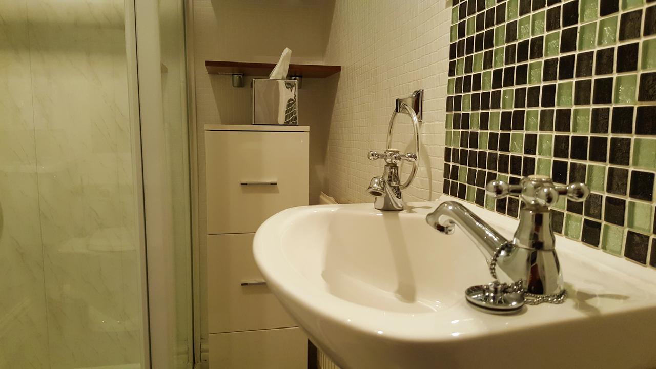 Bed and Breakfast Gabrielles Blackpool Esterno foto