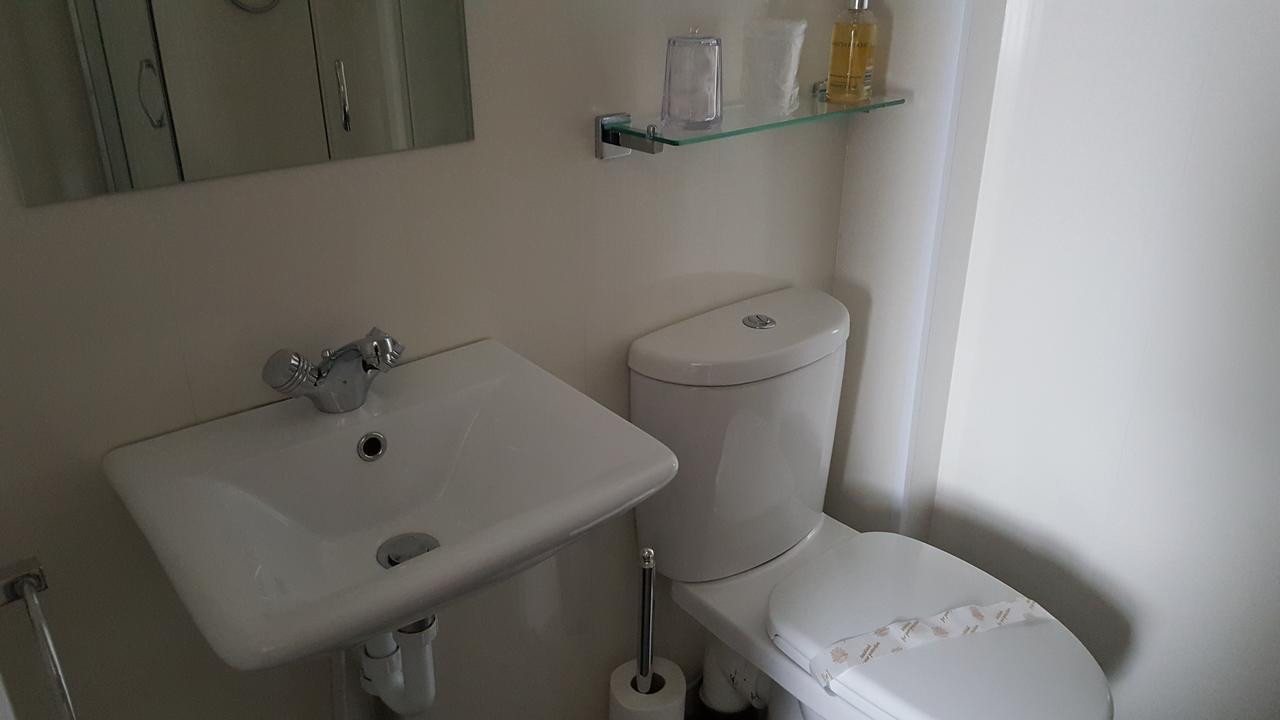 Bed and Breakfast Gabrielles Blackpool Esterno foto