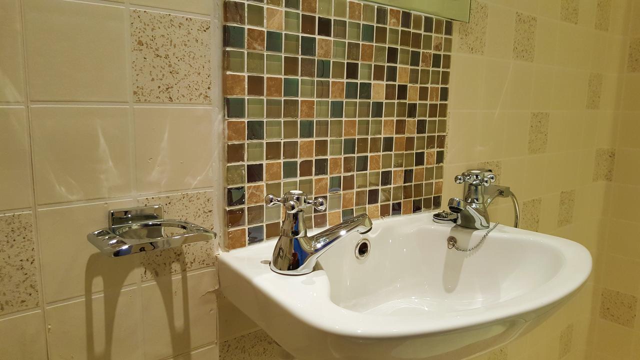 Bed and Breakfast Gabrielles Blackpool Esterno foto