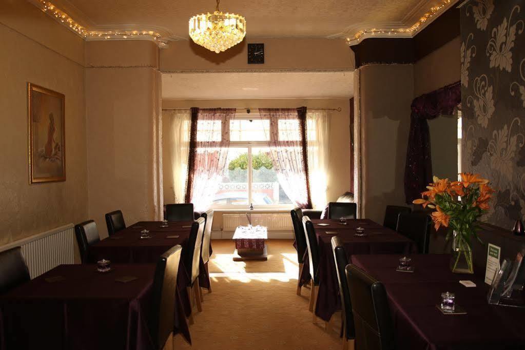 Bed and Breakfast Gabrielles Blackpool Esterno foto