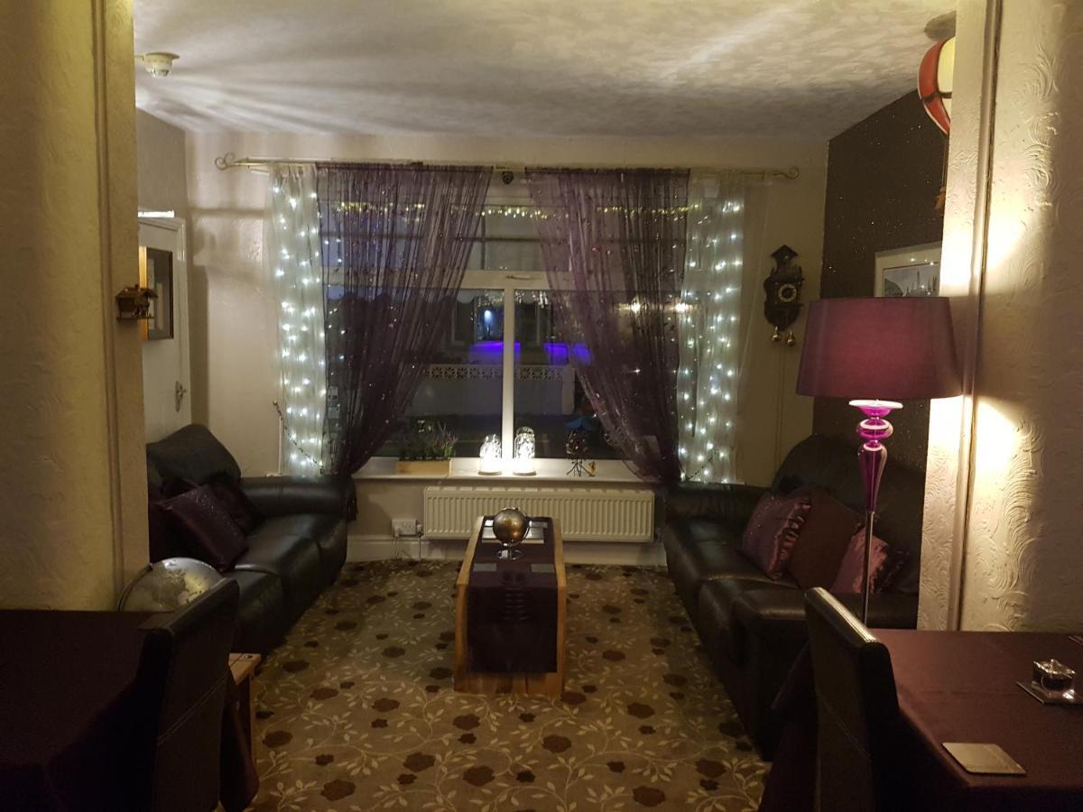 Bed and Breakfast Gabrielles Blackpool Esterno foto